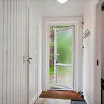 In With 3 Bedrooms, Sauna And Internet Nyaraló