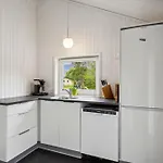 In With 3 Bedrooms, Sauna And Internet Nyaraló