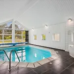 Nyaraló In With 3 Bedrooms, Sauna And Internet
