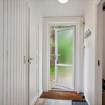 In With 3 Bedrooms, Sauna And Internet Dom wakacyjny