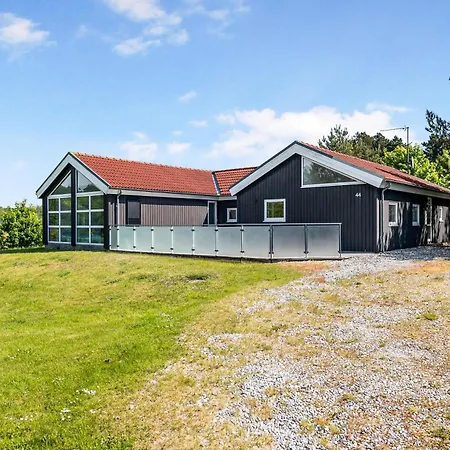 Nyaraló In With 3 Bedrooms, Sauna And Internet Ebeltoft